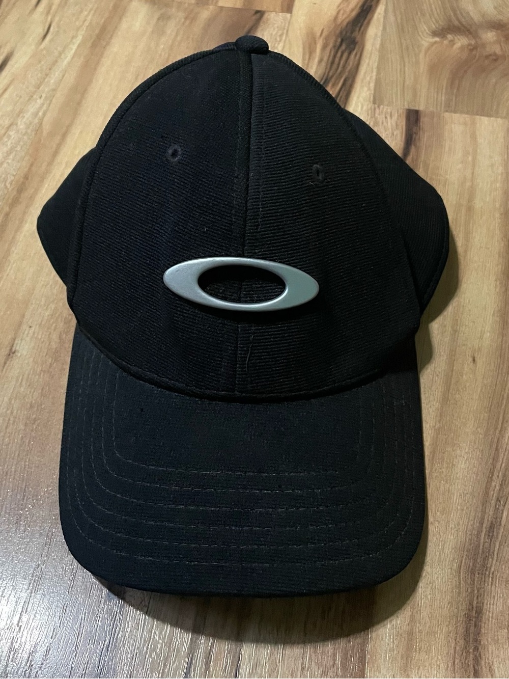 Oakley Tincan Cap Mens Size S/M Plain Black Grey Logo Flex Fit Baseball Hat